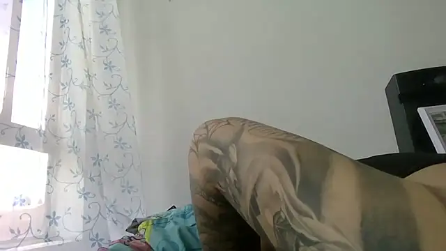 Cutie_Shy_ Chat XXX in diretta