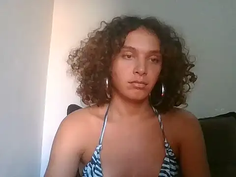 Онлайн чат XXX 4petitosa_