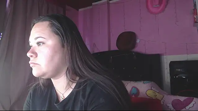 NikkiRous_ Adlı Modelin Canlı XXX Sohbeti