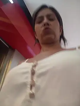 הופעת וובקאם של Sahana_Ashiika
