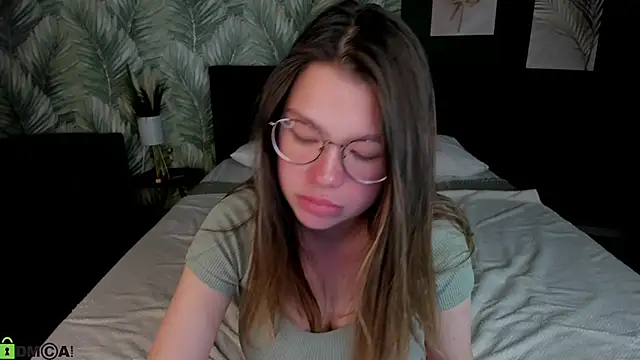Alice_Ruby1 XXX чат на живо