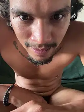 XXX chat uživo modela Myke_gon