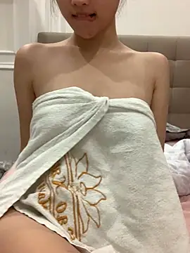 -Bibi-18 Show Webcam