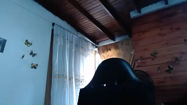 Онлайн чат XXX mykaelahoney