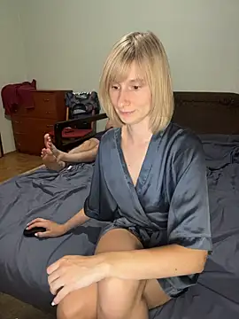 Show modela StellaBlondie na web-kameri