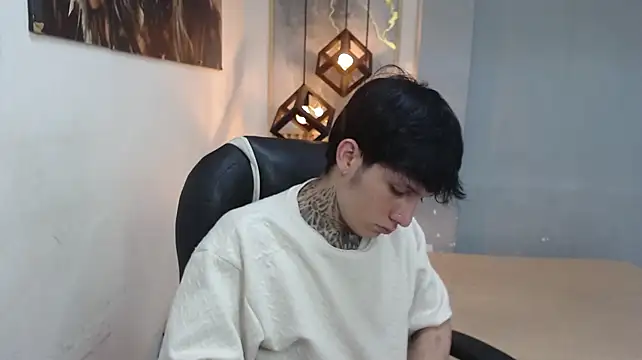 Chat XXX ao vivo de Cry_thereal