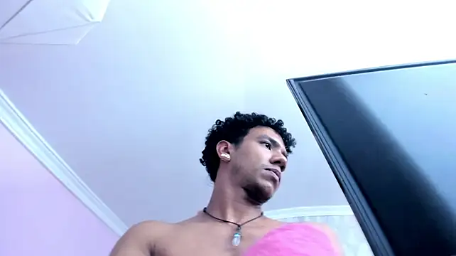 MarckThompsonn Live XXX Chat
