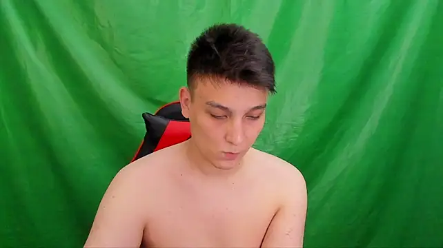 Justin_time111 Adlı Modelin Canlı XXX Sohbeti
