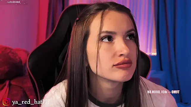 XXX chat uživo modela -RED_HAT-