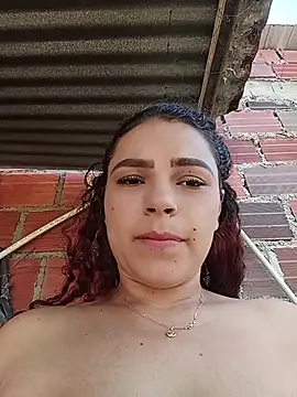 دردشة Mommy-Hot الجنسية المباشرة