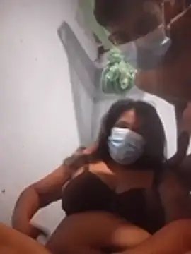 chubbybubby25 Adlı Modelin Canlı XXX Sohbeti