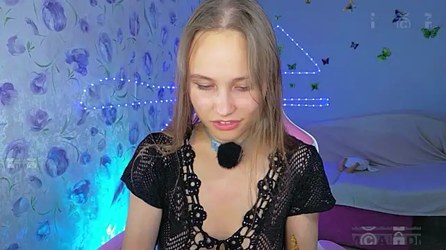 Armurra15 Adlı Modelin Canlı XXX Sohbeti