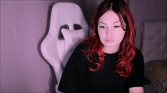 AngelaClarkk Adlı Modelin Canlı XXX Sohbeti
