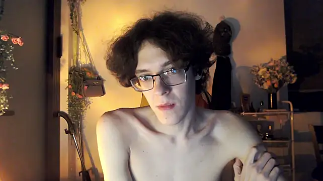 LovesomeCookie Show in webcam