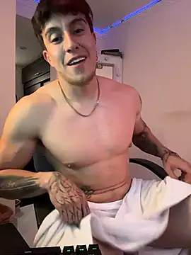 strongboy_のライブXXXチャット