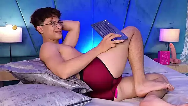 Chat XXX en directo de Aaron_Eze