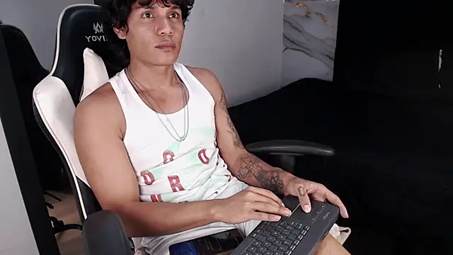 MaximilianRoth Chat XXX live