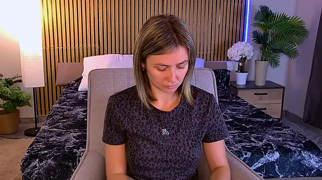 Chatroom XXX en direct de EmeraldGlow