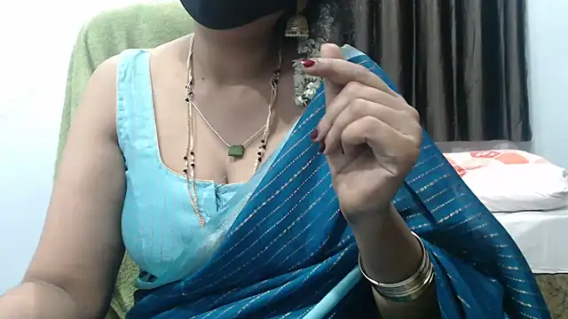 sunitha-3's Live XXX Chat