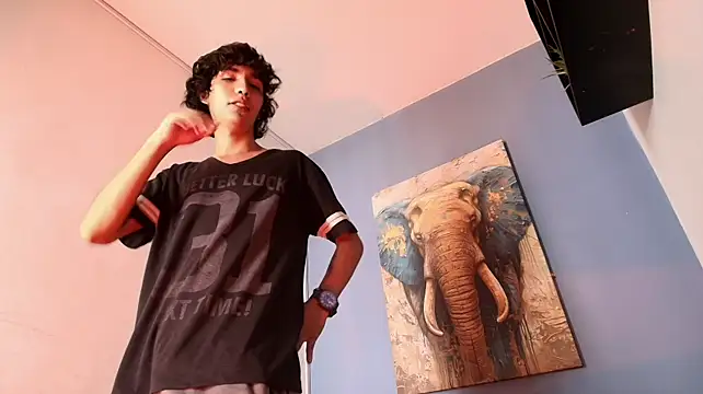 צ'אט XXX בשידור חי של justin_twink20