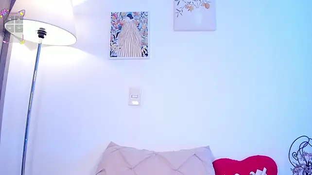 Skeeter_ss' Live XXX Chat
