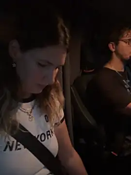 Chat +18 de LillyFlowerson ao vivo