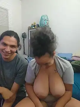 cinnaminnie's Live XXX Chat