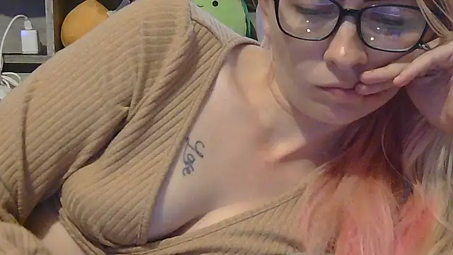 haileyakumadganj's Live XXX Chat
