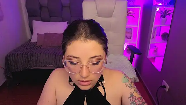 phoenixxxx777's Live XXX Chat