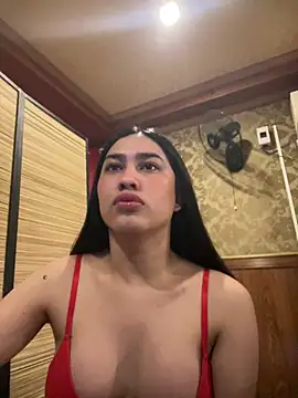 solana_elowen's Live XXX Chat