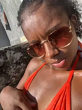 XXX chat uživo modela Ketpimentinha09