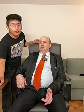 Chat XXX en directo de masterboy50