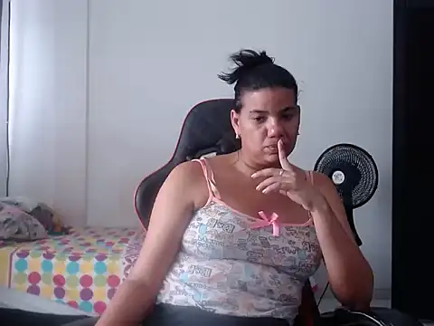 Adriana_0312 লাইভ XXX চ্যাট