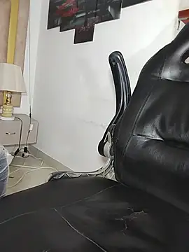 _Shirley_'s Live XXX Chat