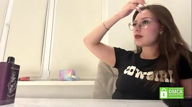 PouyTonna Chat XXX in diretta