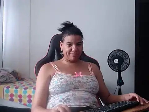 Adriana_0312's Live XXX Chat