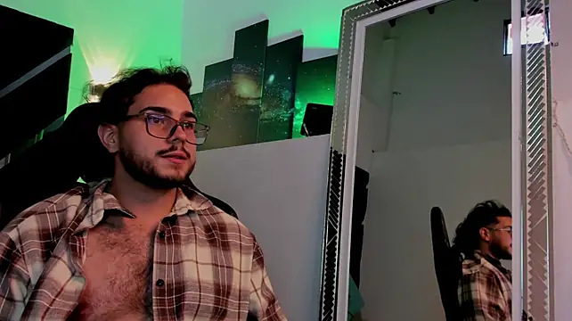 Enzo_bossJS লাইভ XXX চ্যাট