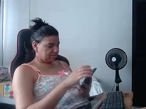 Adriana_0312 Live XXX-Chat