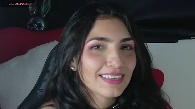 LunaSub69_'s Live XXX Chat