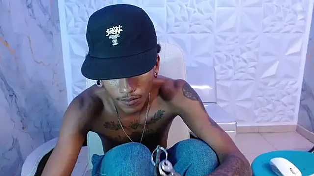 ManSant Chat XXX live