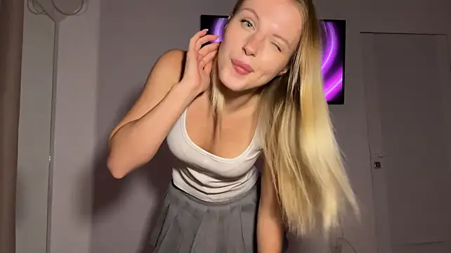 UnwedGrist Live XXX-Chat