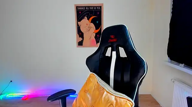 your_tora's Live XXX Chat