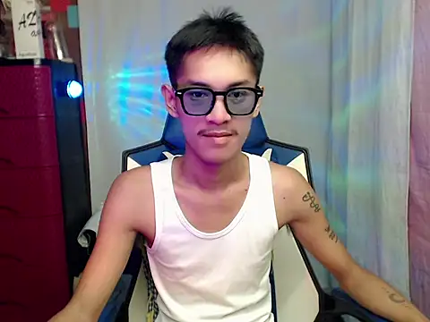 Онлайн чат XXX riks_tyler