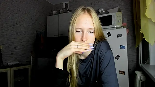 Mia_Azart Chat XXX in diretta