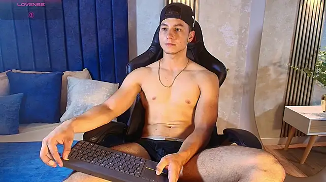 Noah_Clarkk élő XXX-chatje