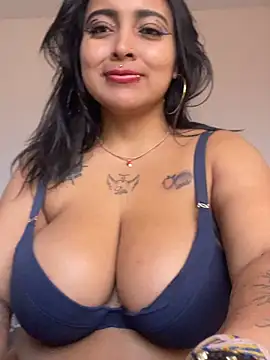 Sarah-917's Live XXX Chat