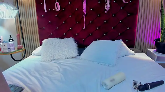 Eva-Lonx Adlı Modelin Canlı XXX Sohbeti