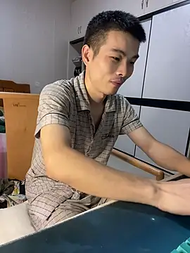 gutou001 Live XXX-Chat