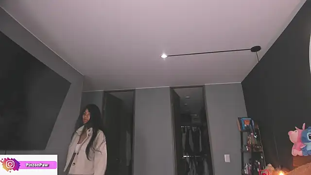 Sarajames Adlı Modelin Canlı XXX Sohbeti