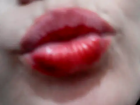 XXX chat uživo modela tinypusie